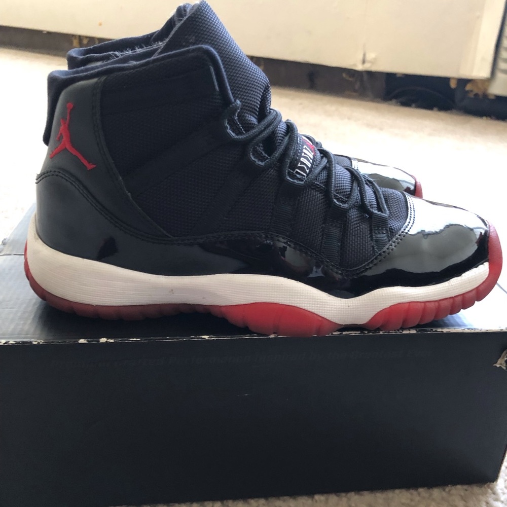 Air Jordan 11 GS Bred